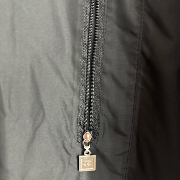 Vintage Chanel Black and White Jacket - Picture 4 of 8